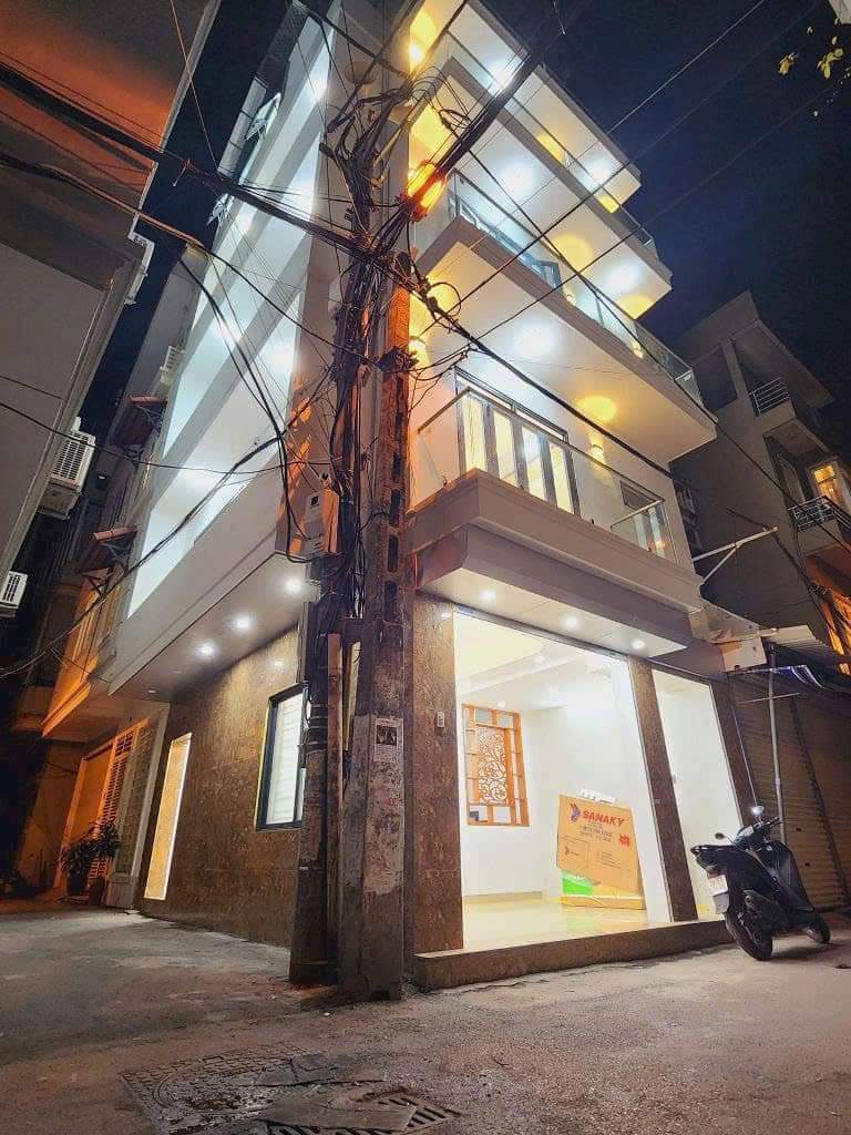 NHÀ HỌC VIÊN TÀI CHÍNH - PHỐ LÊ VĂN HIẾN - DT55M2 - MT6 M - 5 TẦNG - GIÁ 9 TỶ - KINH DOANH- NGÕ Ô TÔ