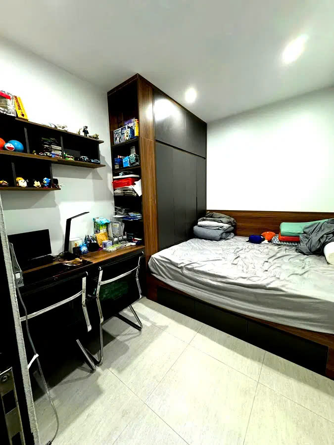 SIÊU HIẾM CỬA NAM, HOÀN KIẾM. 30 M2 3 TẦNG MT 4.5M-6,7 TỶ- 3 NGỦ 3WC – DÂN XÂY TÂM HUYẾT-NỘI THẤT 5 SAO