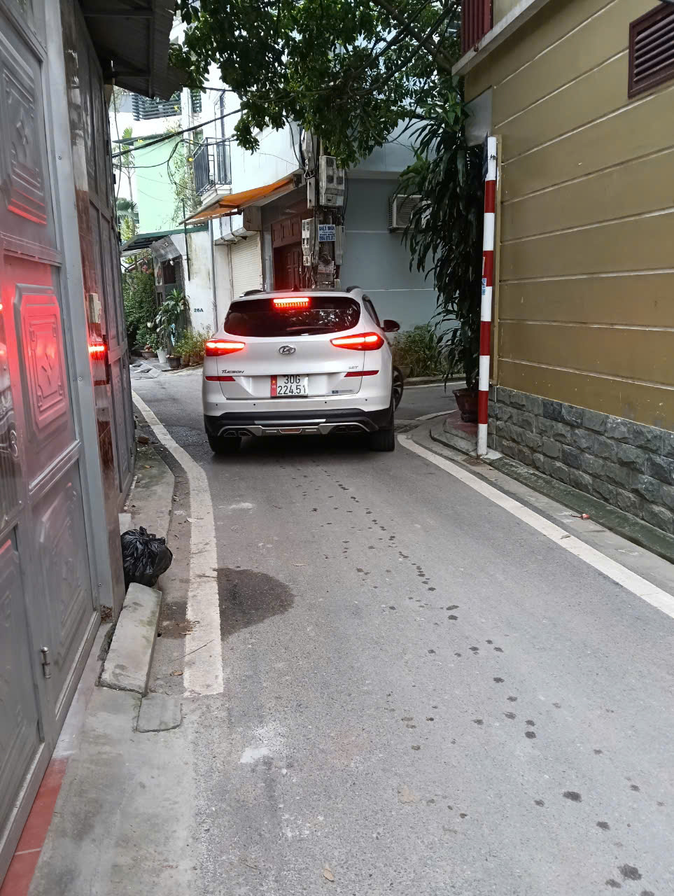 CẦN BÁN GẤP NHÀ PHỐ TRẠM , GẦN NGÕ Ô TÔ TRÁNH 5 TẦNG NHỈNH 7 TỶ