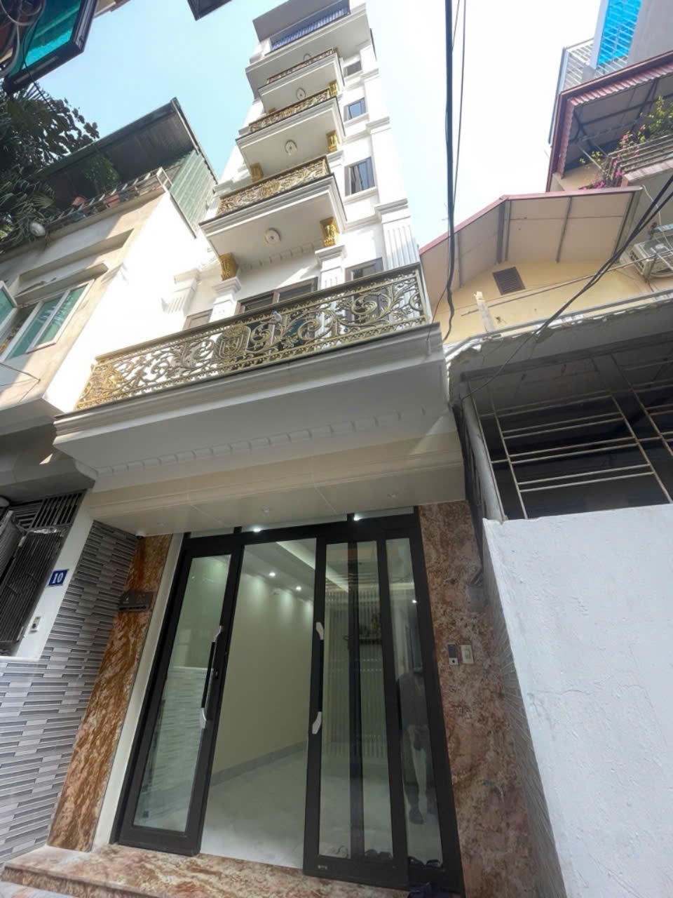 NHÀ ĐẸP PHÚ DIỄN - 7 TẦNG THANG MÁY - DÒNG TIỀN 60TR/THÁNG - OTO ĐỖ CỬA - NGAY CẠNH TRƯỜNG TÀI NGUYÊN MÔI TRƯỜNG - SDCC