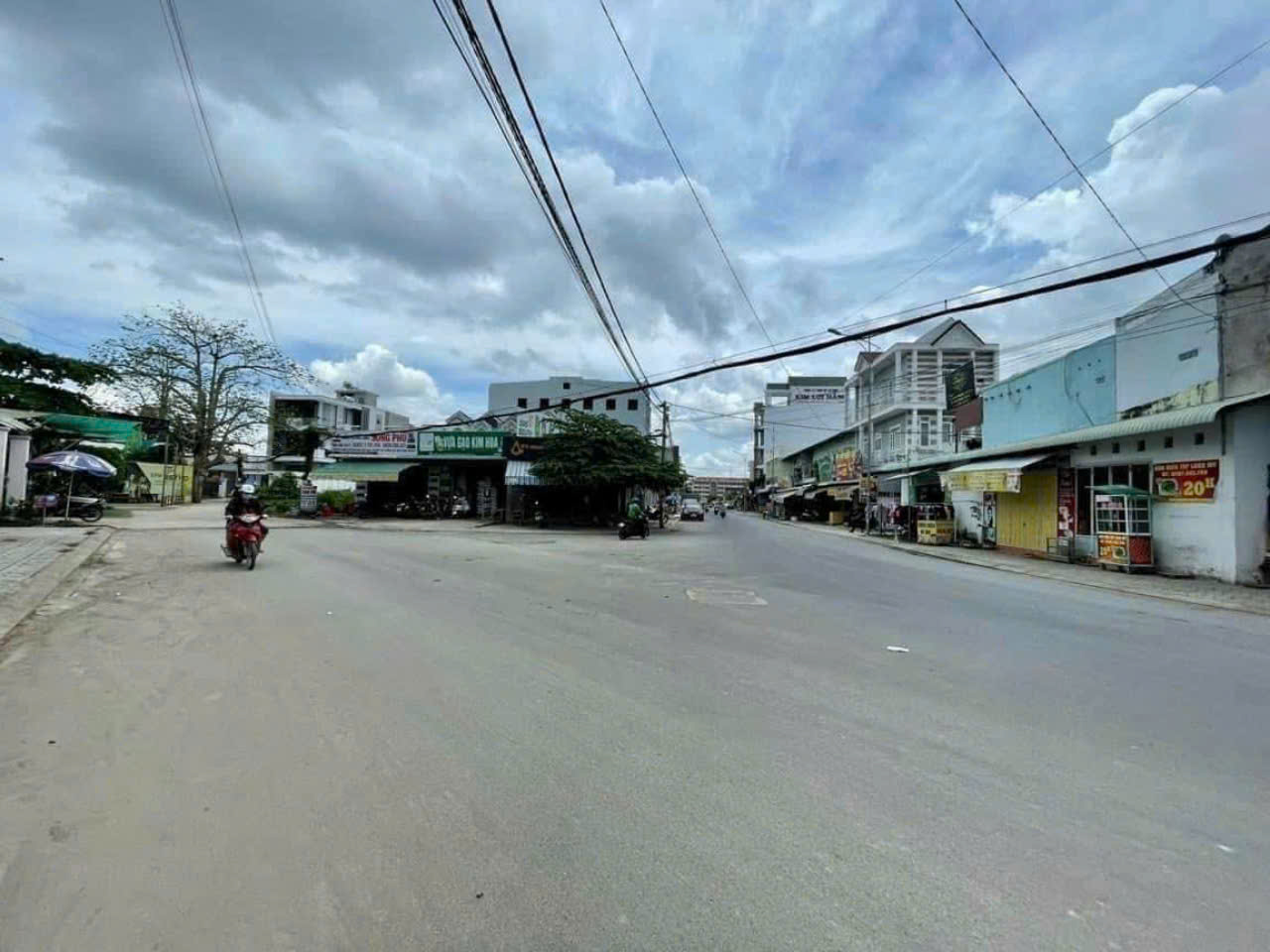 232CHO THUÊ NHÀ Mặt tiền Trần Nam Phú, An Khánh, Q.Ninh Kiều GIÁ CHỈ : 5 triệu/ tháng