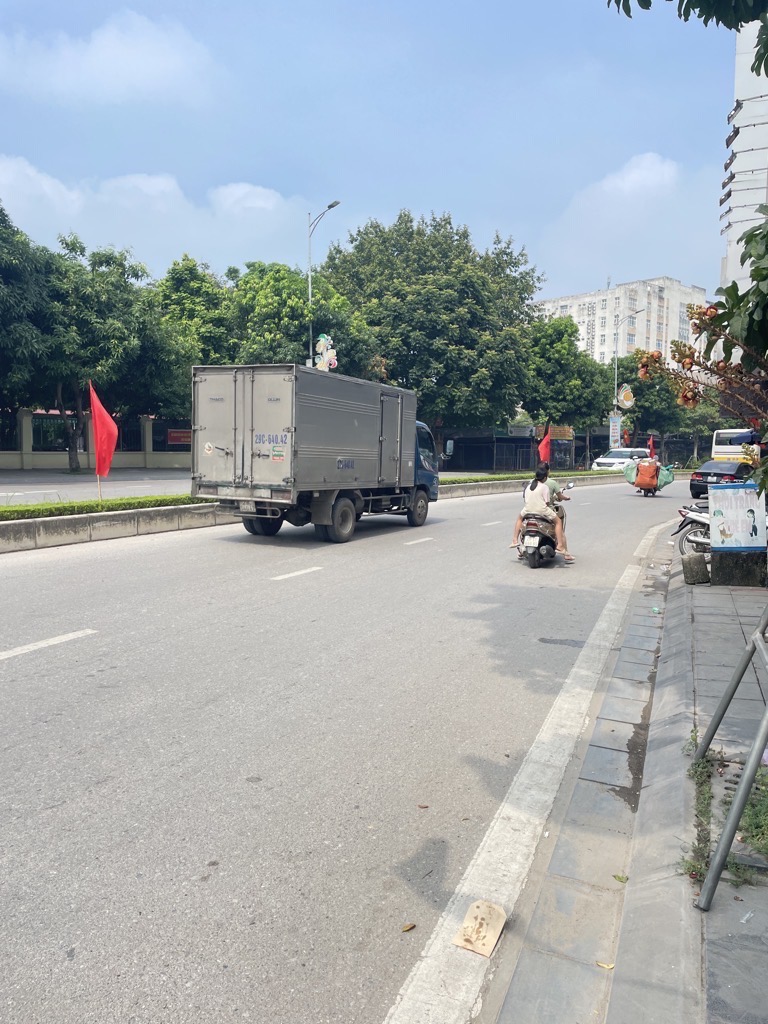 (HIẾM) Bán nhà mặt phố VĨNH PHÚC - Ba Đình, 550 triệu/năm, 98m2 x 5 tầng, mặt tiền rộng, 36 tỷ