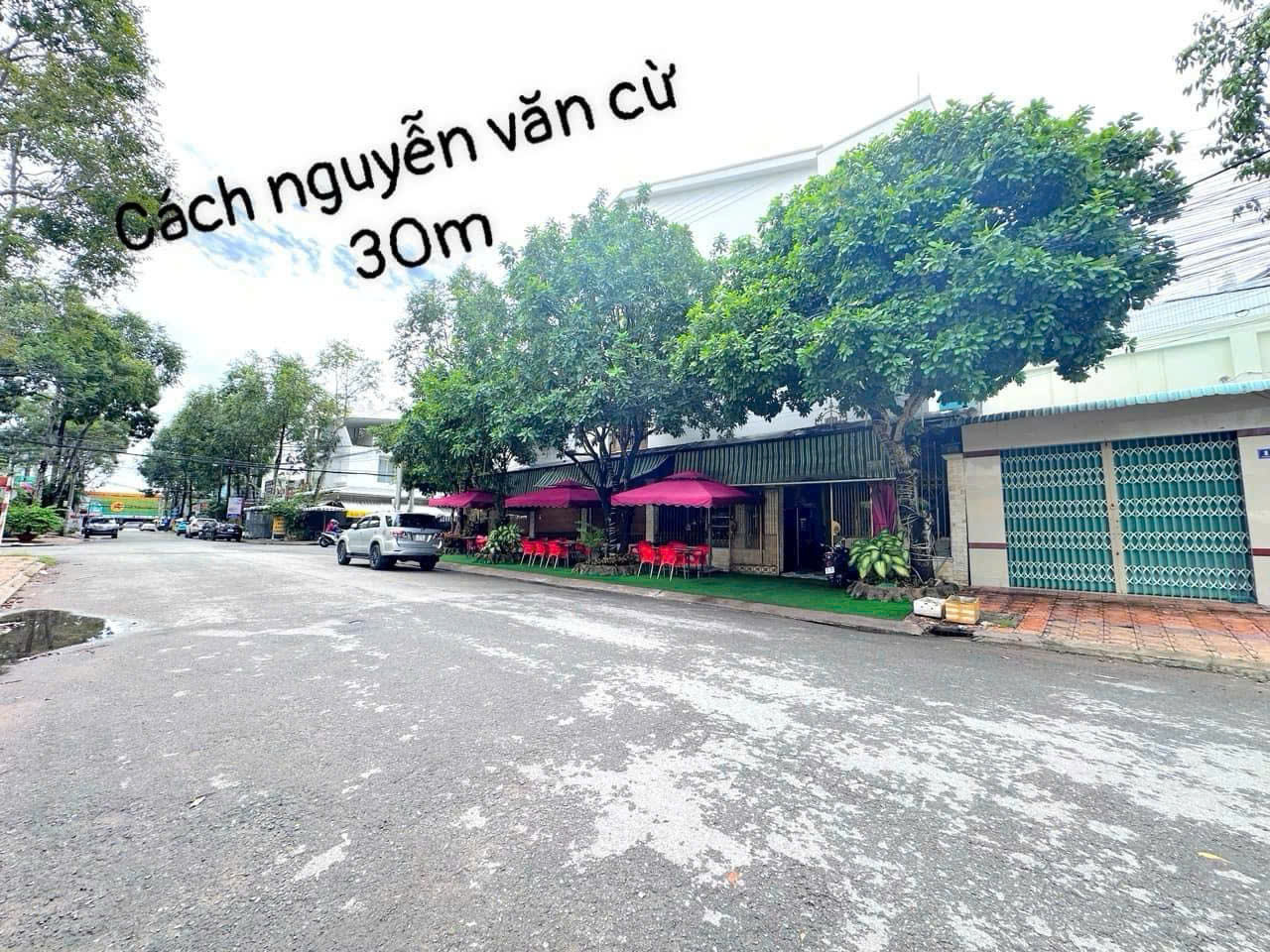 240CHO THUÊ NHÀ Trệt . Mặt tiền trục chính KDC Hồng Phát - cách Nguyễn V Cừ chỉ 30m, P. An Bình