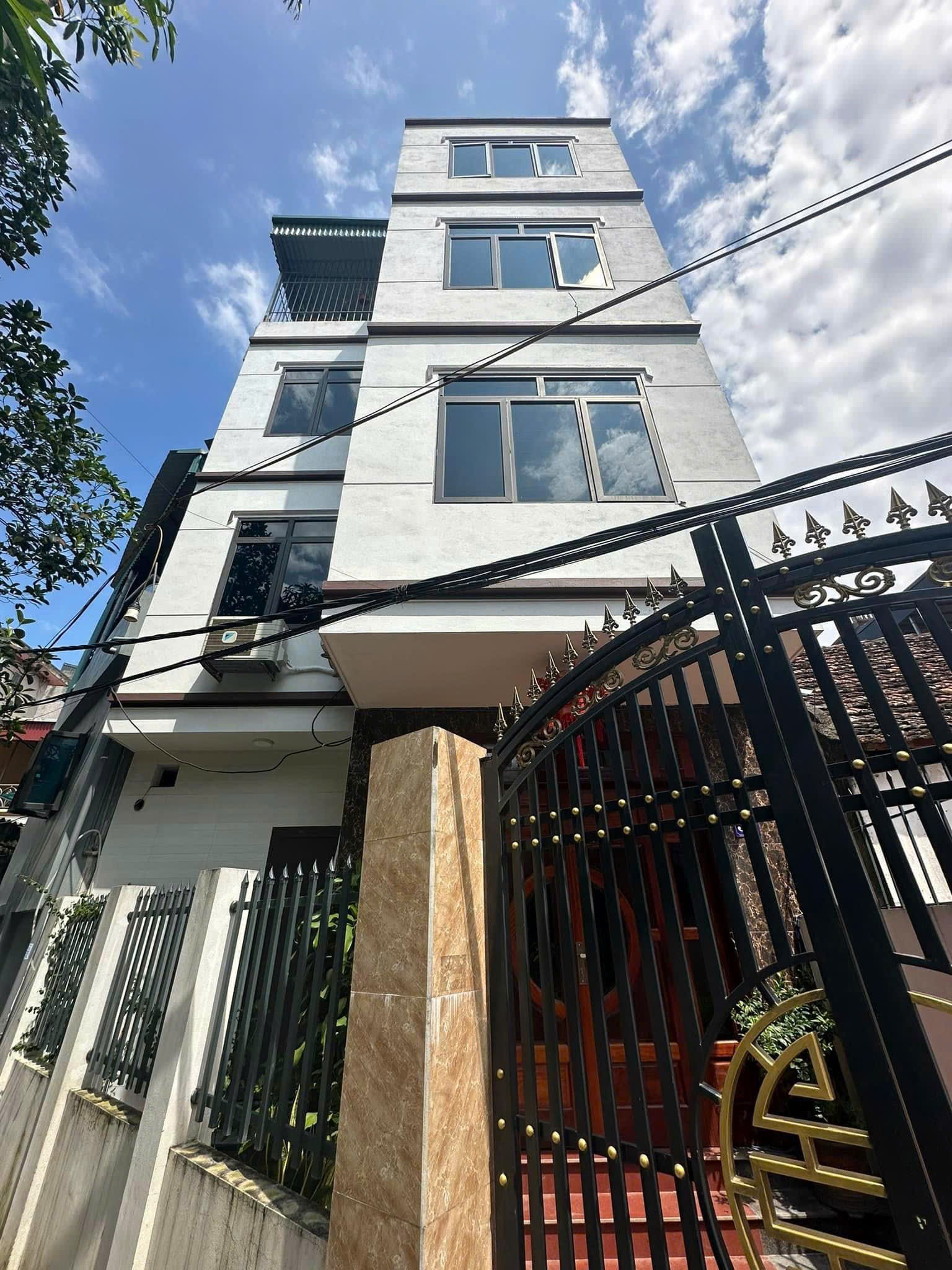 Chính chủ cần bán nhà Trinh Lương Diện tích 42m2 mặt tiền 4mx4. Liên Hệ 0964577405