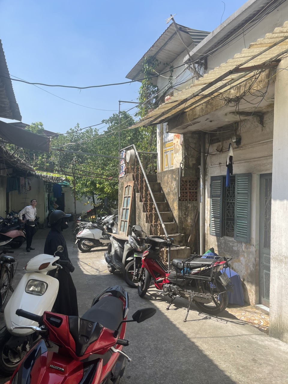 HOT !NHÀ Chính Chủ - Giá Tốt - Cần Bán Nhà Cấp 4 Hai Tầng Đẹp Vị Trí Đắc Địa Trung Tâm Quận Hai Bà Trưng