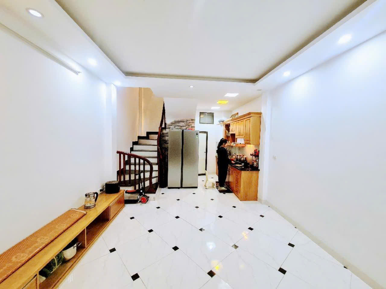 Bán Nhà Bằng Liệt - Hoàng Mai , DT 33m2 x 5T , MT 4M2 , Giá Hơn 5 tỷ , Nhà Mới Koong ,OTO Gần
