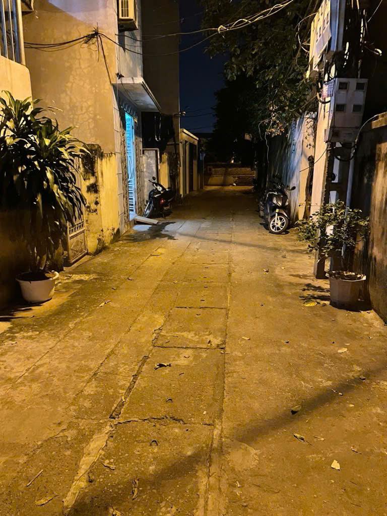 BÁN NHÀ TAM KHƯƠNG - TRUNG TÂM ĐỐNG ĐA - DT GẦN 50M2 - MẶT NGÕ THÔNG Ô TÔ TRÁNH - LÔ GÓC 3 MẶT THOÁNG - KINH DOANH SẦM