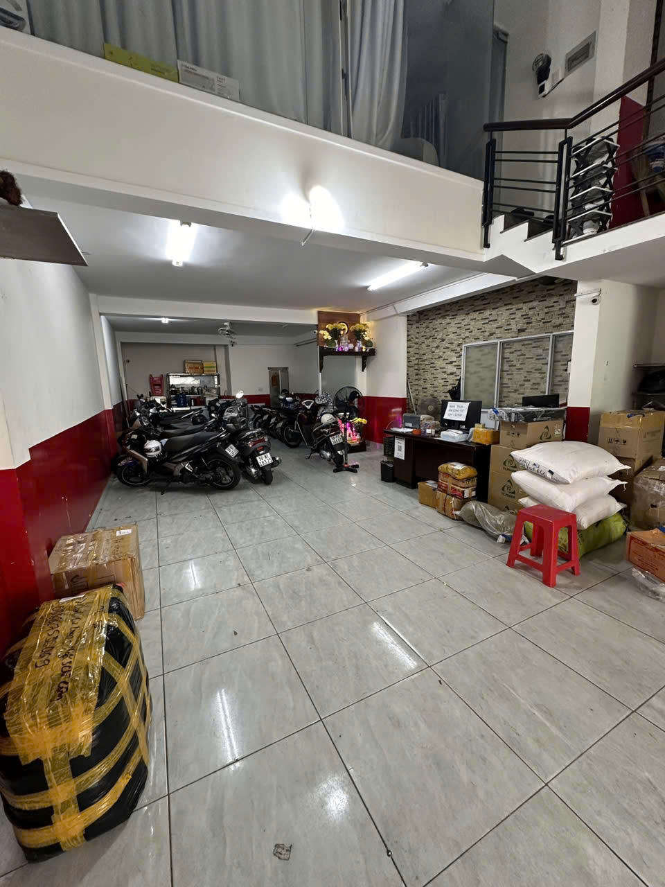 Mặt tiền Kinh Doanh đỉnh ngộp bank, Bán nhà Ni Sư Huỳnh Liên, Tân Bình, Ngang hiếm 6m x 17m, 6 tầng, Chỉ 19 Tỷ