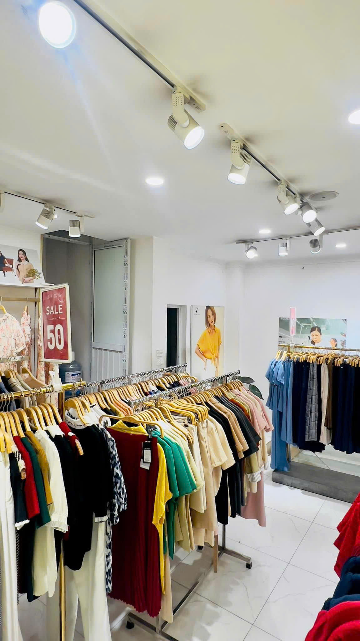 Giảm gần 2 tỷ. Chủ cần bán gấp siêu phẩm mặt phố Hồ Tùng Mậu 35m2, 3T, mt rộng, vỉa hè 5m kinh doanh cực tốt