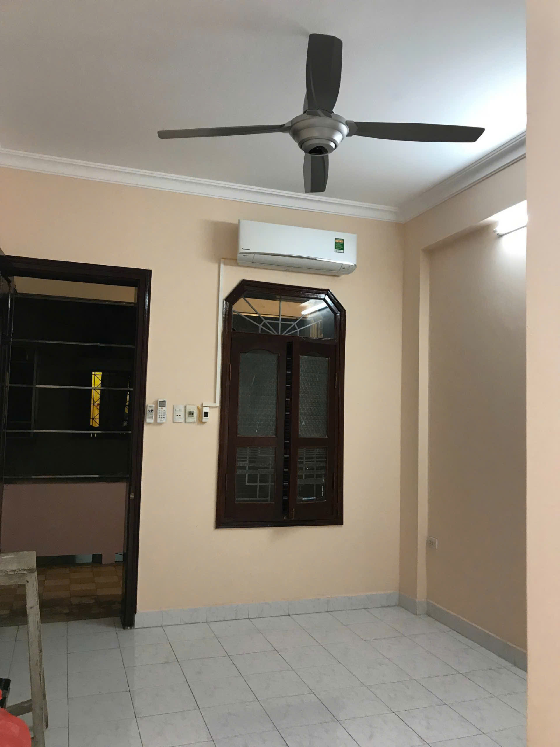 Chính chủ cho thuê nhà tại ngõ 420/52/19 Kim Giang, Hoàng Mai DT32m2x4 tầng Giá 9tr/th LH 0989840588