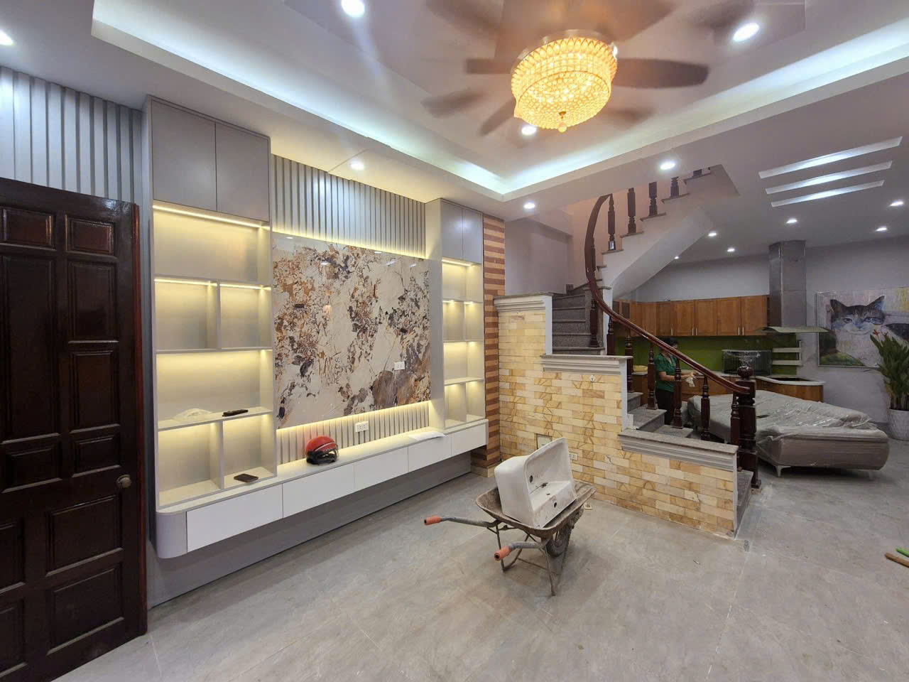 NHÀ ĐẸP Ơ NGAY TÂN MAI ĐỀN LỪ HOANG VĂN THỤ HOÀNG MAI DT 54M2, 4 TẦNG, MT 4,5 M, 6,9 TỶ