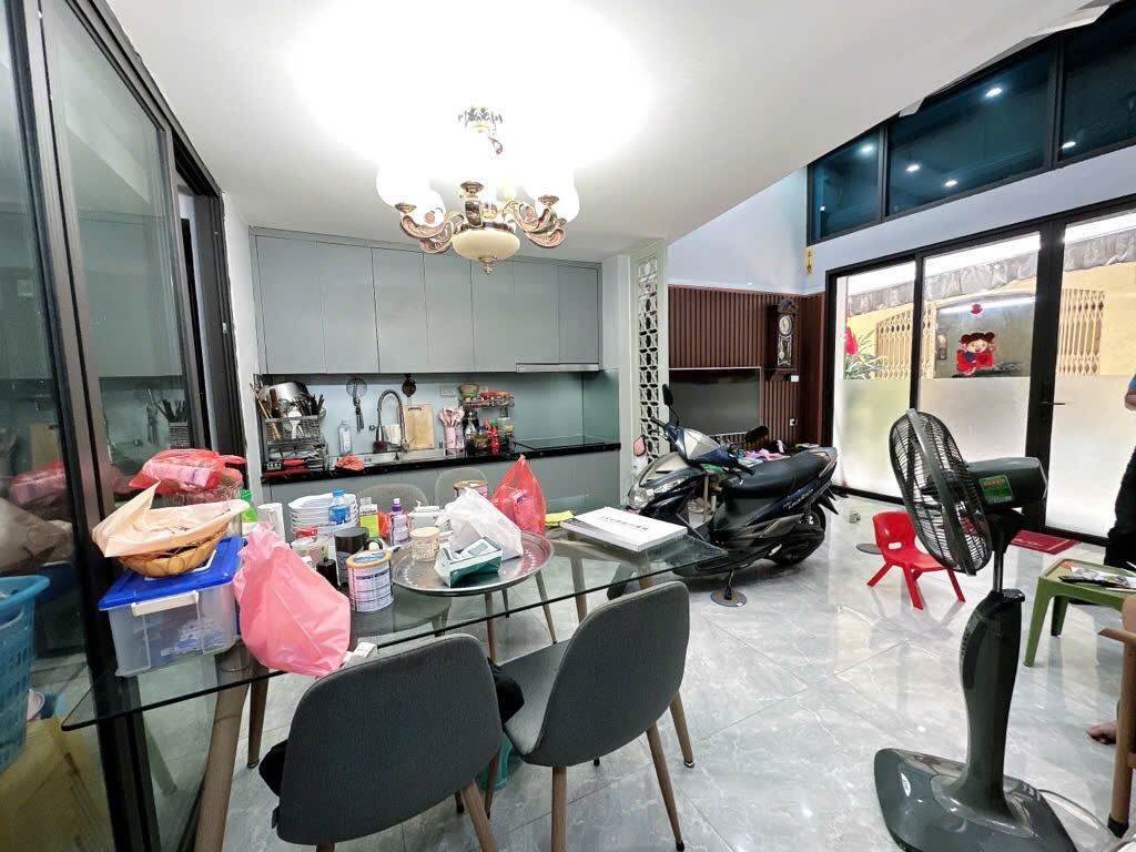 SIÊU PHẨM PHỐ CỔ HOÀN KIẾM - 2 THOÁNG TRƯỚC SAU - Ô TÔ QUA - KINH DOANH SẦM UẤT . Hàng Vải Hoàn kiếm 45 M2 x 5 tầng