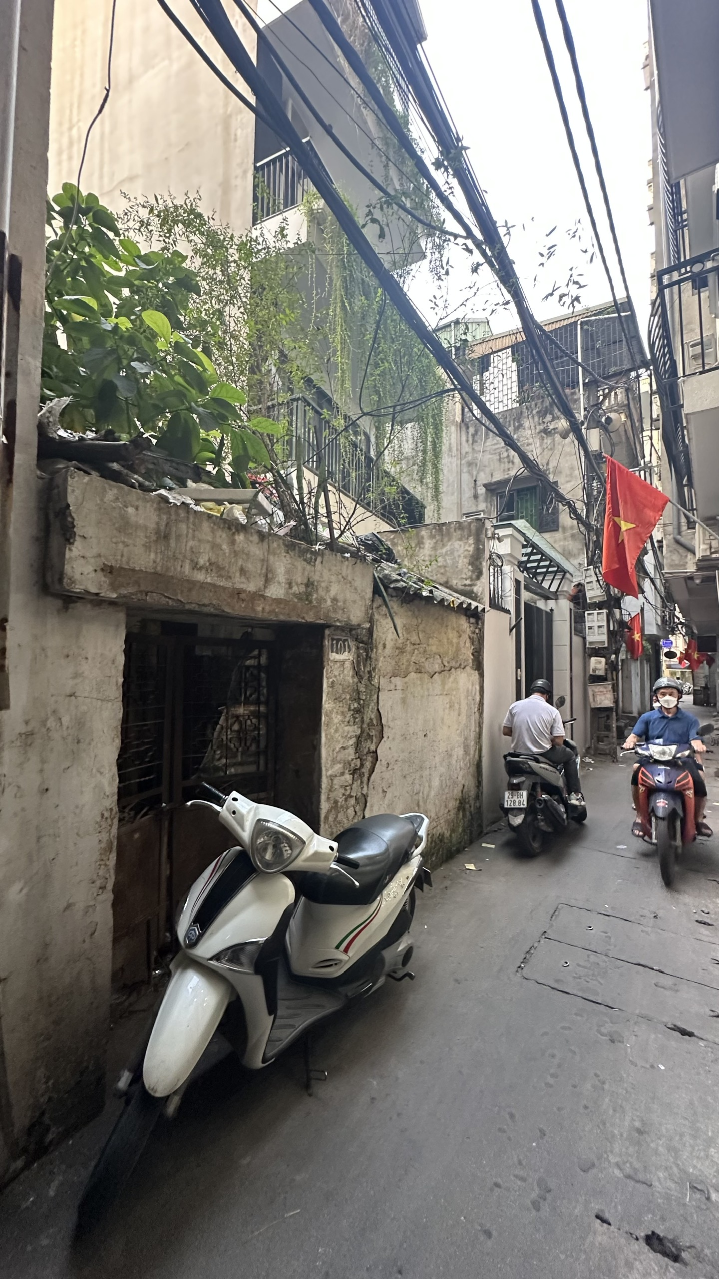 Cần bán nhanh, bán gấp, mua đất tặng nhà, đất vàng siêu hiếm Hà Nội.