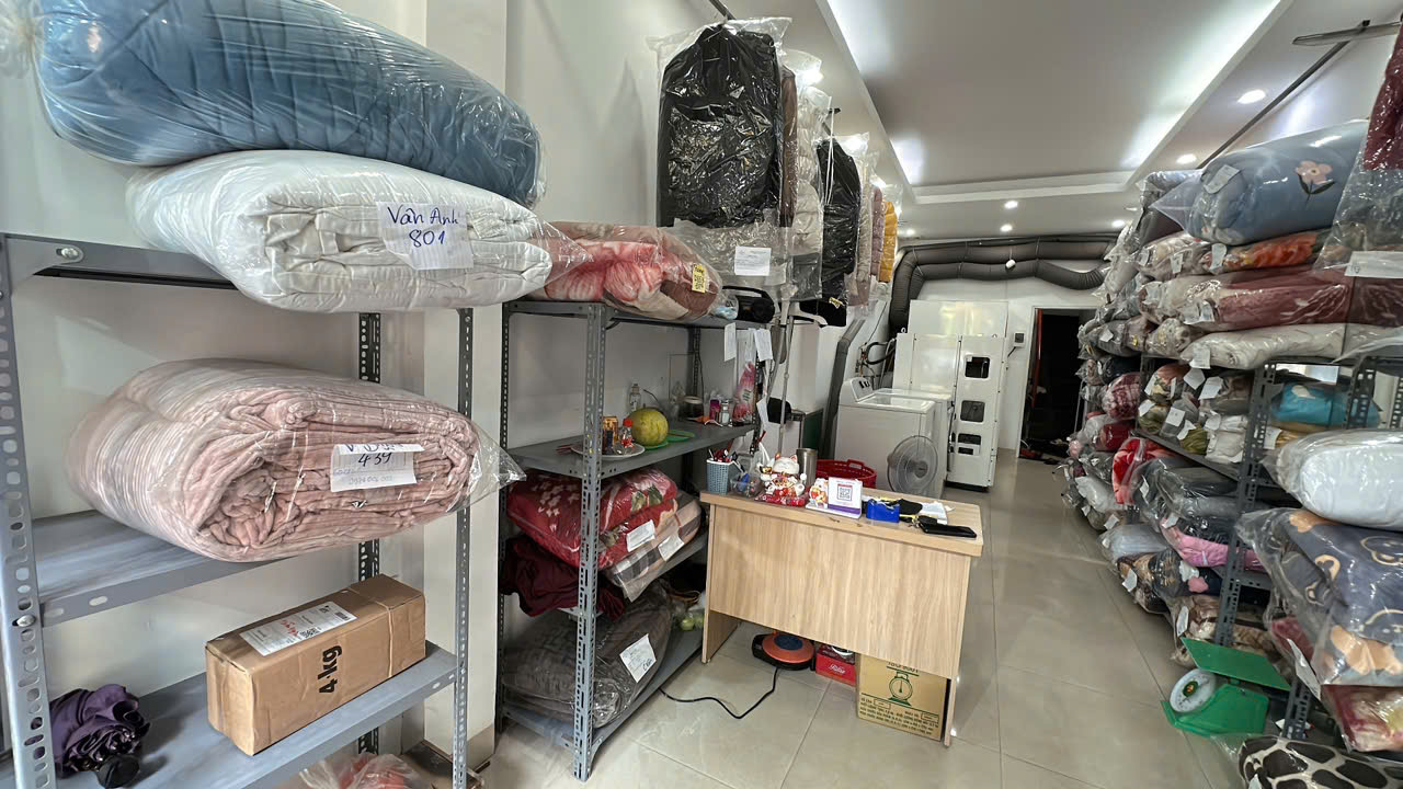 !! SOS ** EM CHÍNH CHỦ CẦN SANG NHƯỢNG GẤP CỬA HÀNG GIẶT LÀ TẠI NGÕ TÂN LẬP, QUỲNH MAI, HAI BÀ TRƯNG, HÀ NỘI.