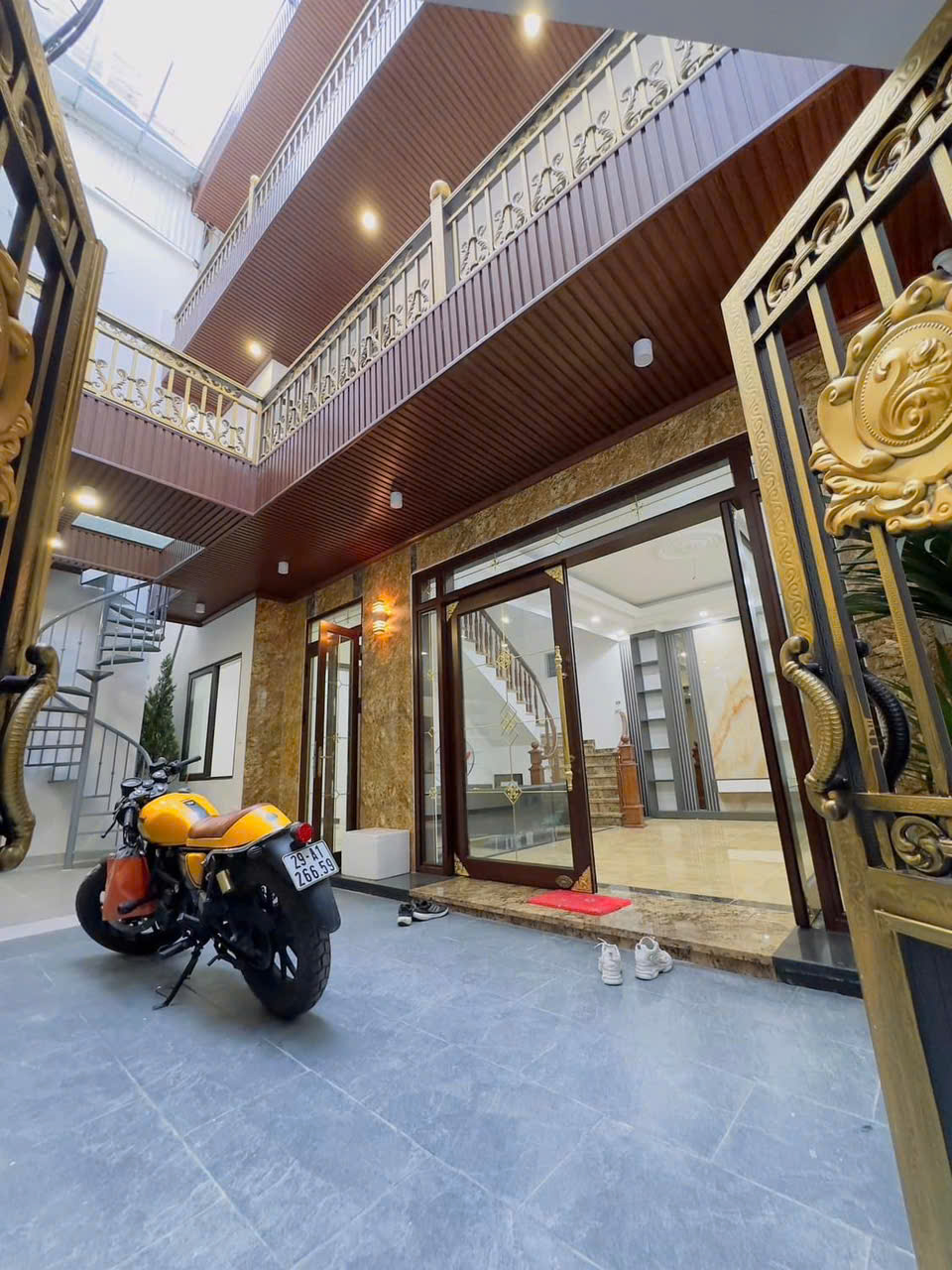 HÀNG CỰC HIỂM‼️-BIỆT THỰ-GIỮA LÒNG THỦ ĐÔ - BÁN NHÀ-QUẬN ĐỐNG ĐA-PHẠM NGỌC THẠCH - DT:122m2 -3 tầng - giá 14xty