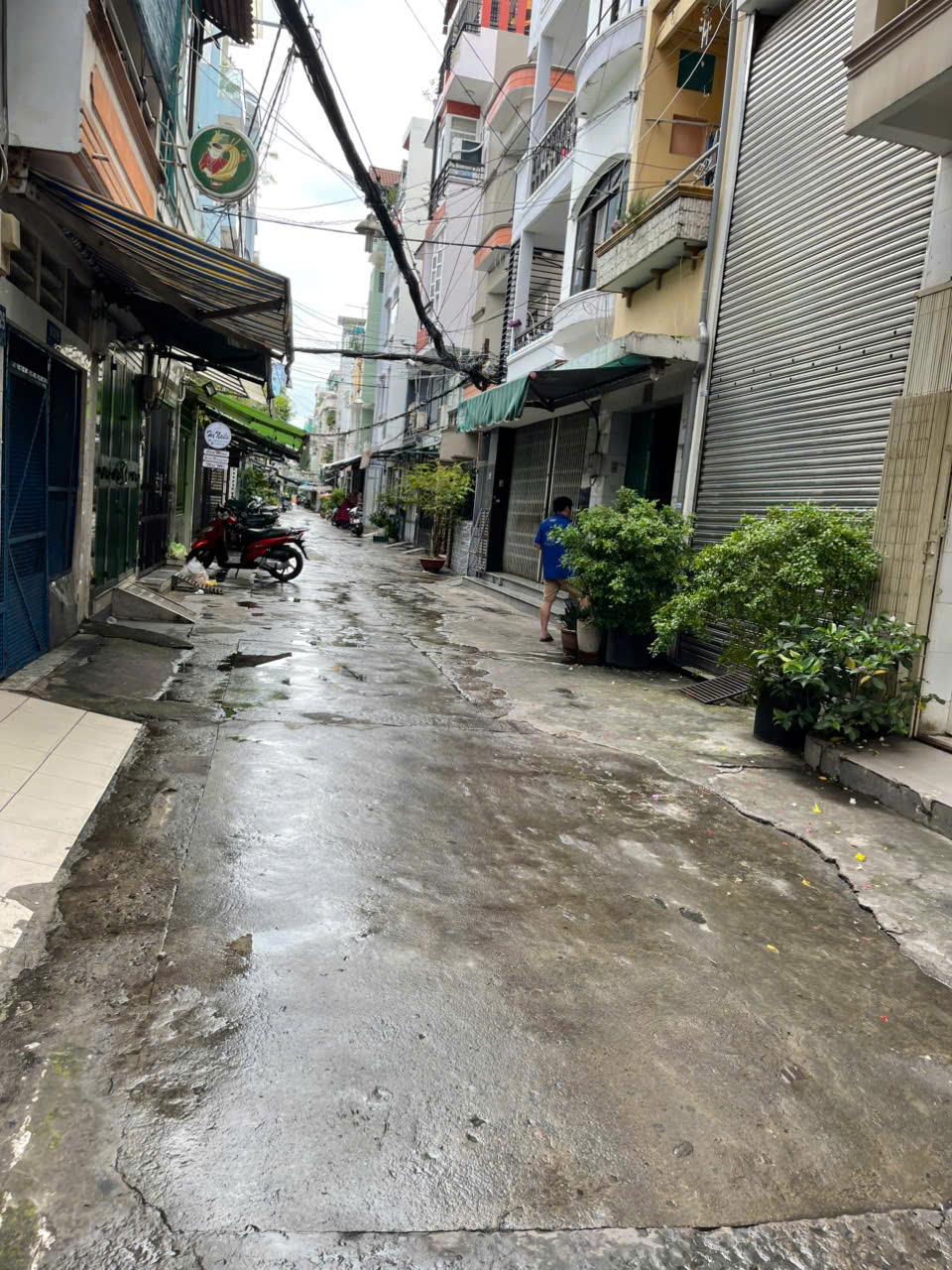Rẻ nhất Q10- Nguyễn Tiểu La dt 4,5 x 8,6m (cn38m2) ba tầng , góc hai mặt tiền hẻm cách 15 m ra đường lớn 3/2