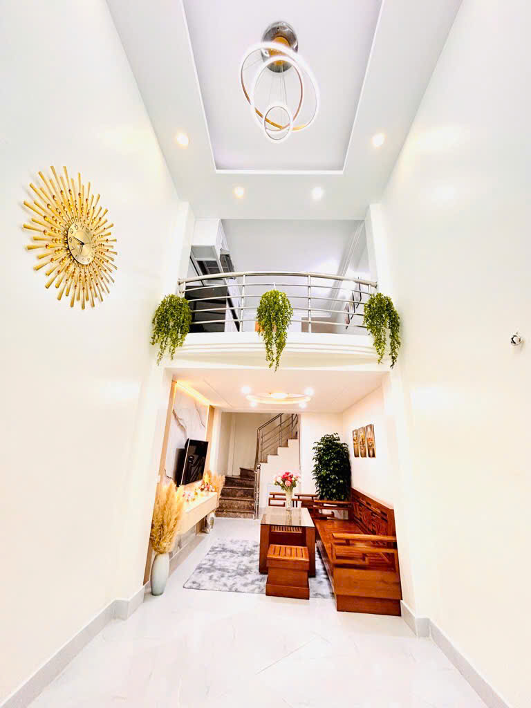 BÁN GHẤP NHÀ ĐẸP PHỐ MINH KHAI- ĐỐI DIỆN TIMESCITY - TRUNG TÂM HBT - 3 BƯỚC RA MẶT PHỐ - FULL NỘI THẤT - ĐỦ CÔNG NĂNG