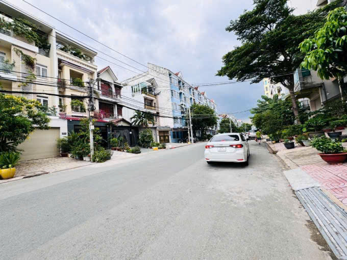 BÁN NHÀ ĐẸP 4 TẦNG MẶT TIỀN TÂN THUẬN NAM - NAM LONG FULL NỘI THẤT, P. PHÚ THUẬN, Q7