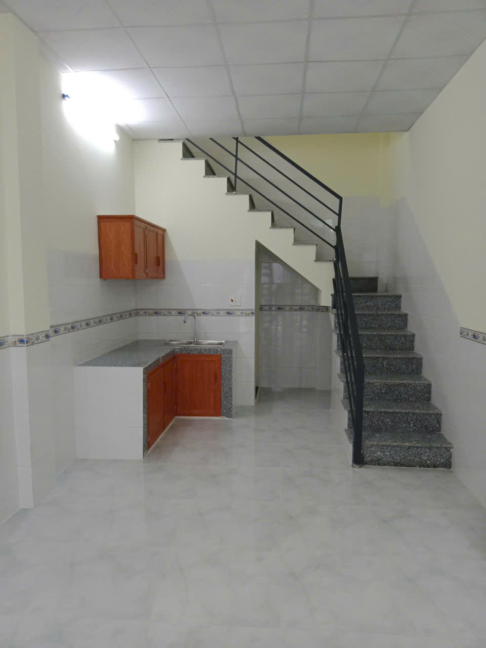 Cho thuê nhà gần trung tâm giới thiệu việc làm Tân Hiệp (qua đường rày)