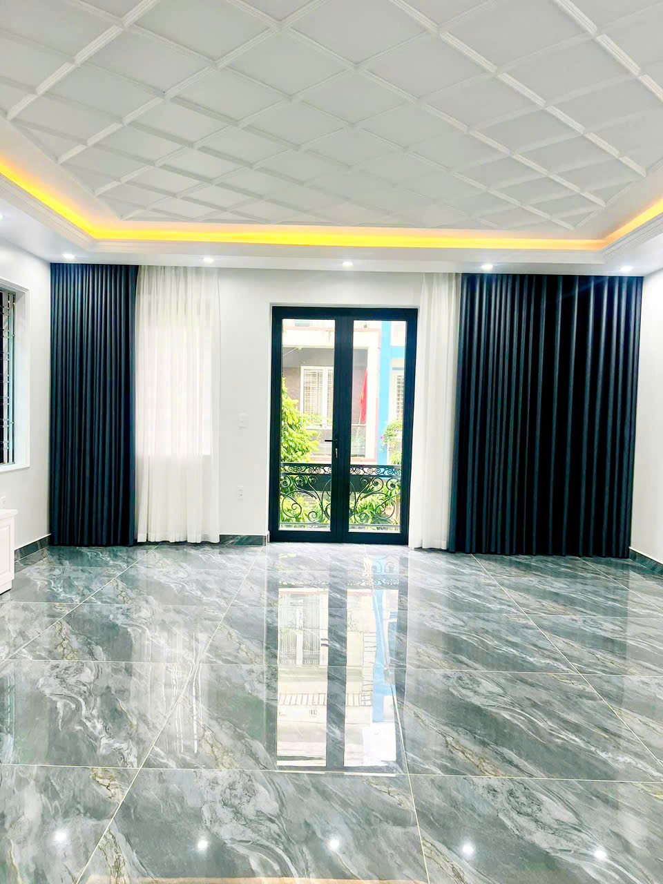 Bán nhà 4 tầng thang máy siêu đẹp khu TĐC Xi Măng, Sở Dầu, Hồng Bàng, Hải Phòng. 6,3 tỷ