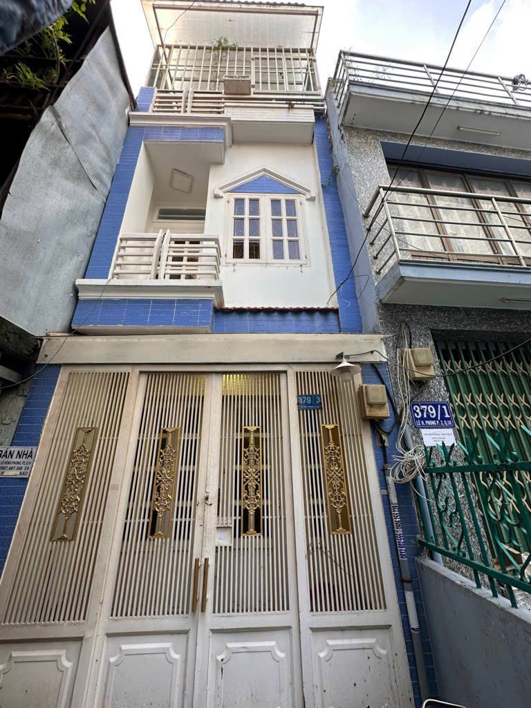 TRUNG TÂM QUẬN 10 - LÊ HỒNG PHONG - XE HƠI ĐỖ CỔNG - CÁCH 2 CĂN RA MẶT TIỀN LÊ HỒNG PHONG - TIỆN ĐỦ THỨ .