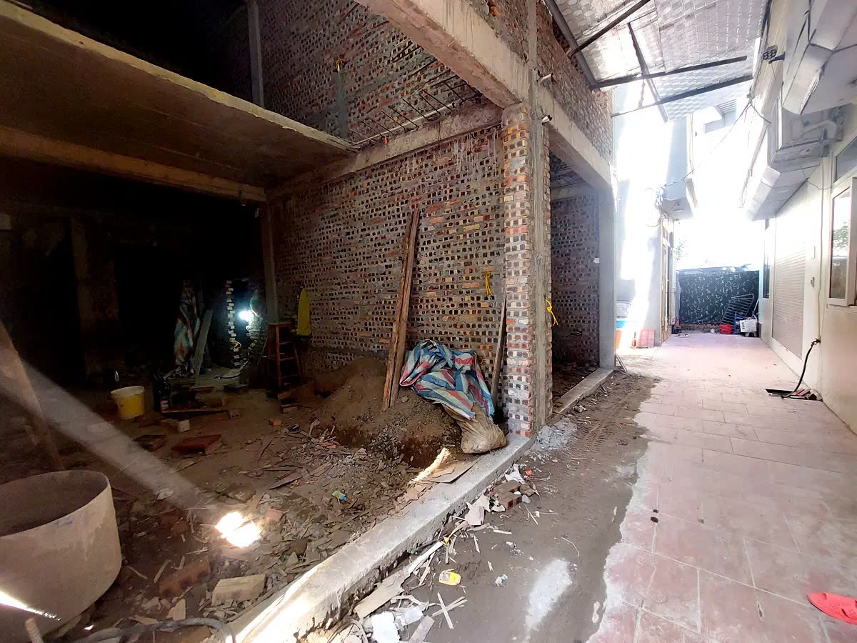 Nhà đẹp mới phố Nguyễn Văn Linh 34 m2, 6 Tầng, mặt tiền 3.5m,6.5 tỷ Long Biên. Thang máy- full nội thất.