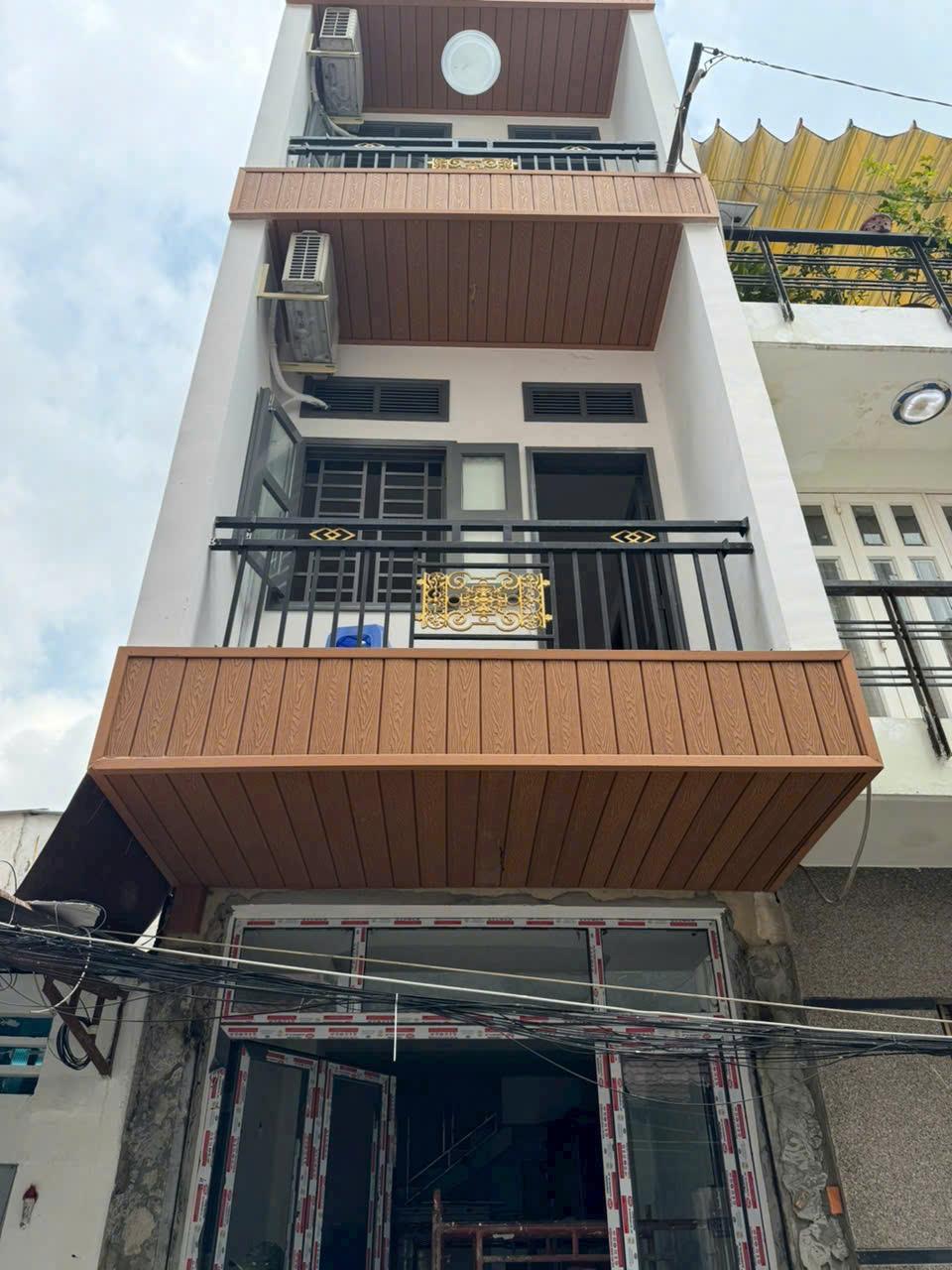 NHANH TAY SỞ HỮU NGAY Căn Nhà Đẹp Vị Trí Tại Quận 7 - Đường Trần Xuân Soạn