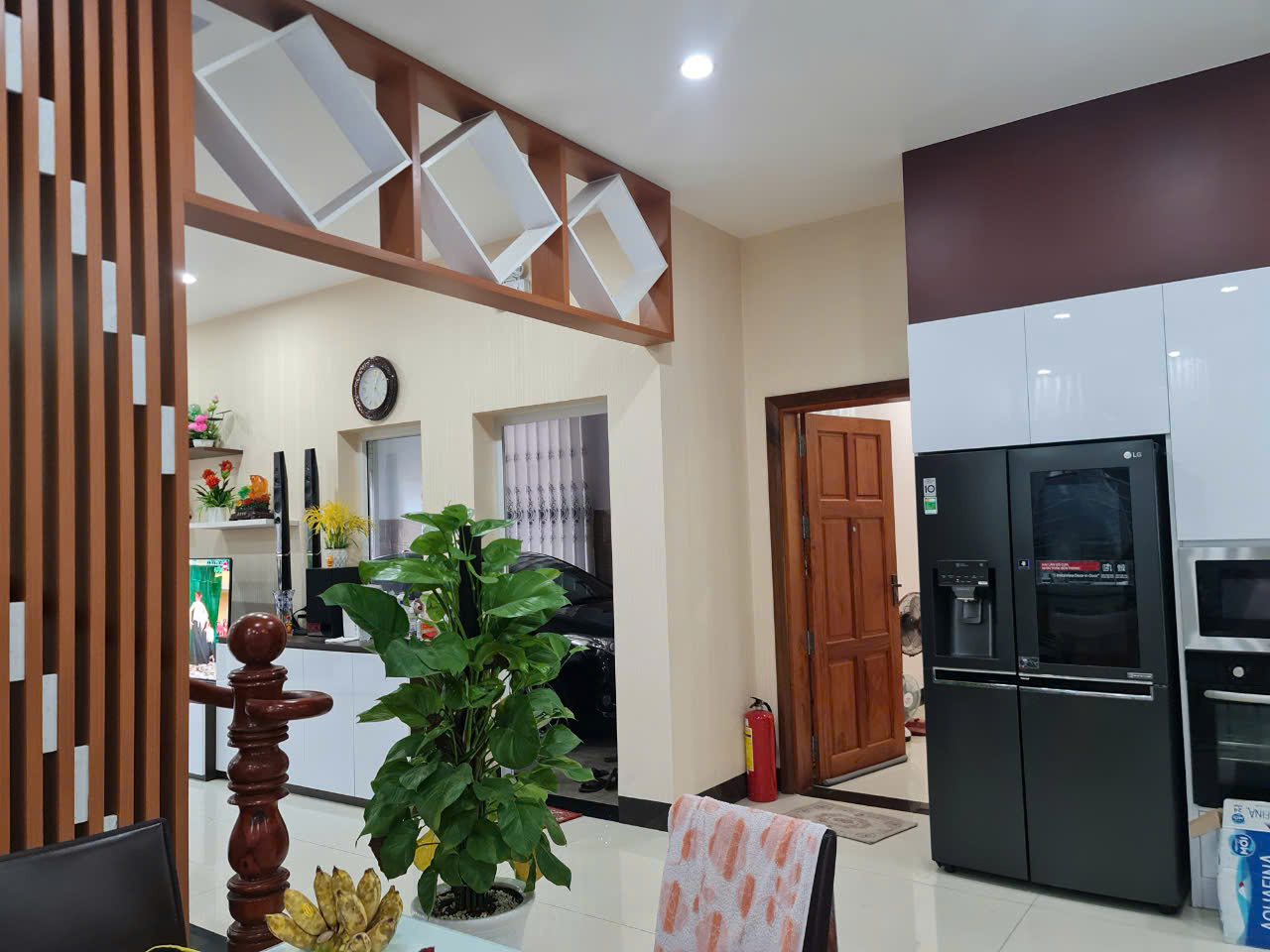 Bán biệt thự Phường Chánh Nghĩa, Thủ Dầu 1, Bình Dương Ngang 15 dài 20 tổng 300m2