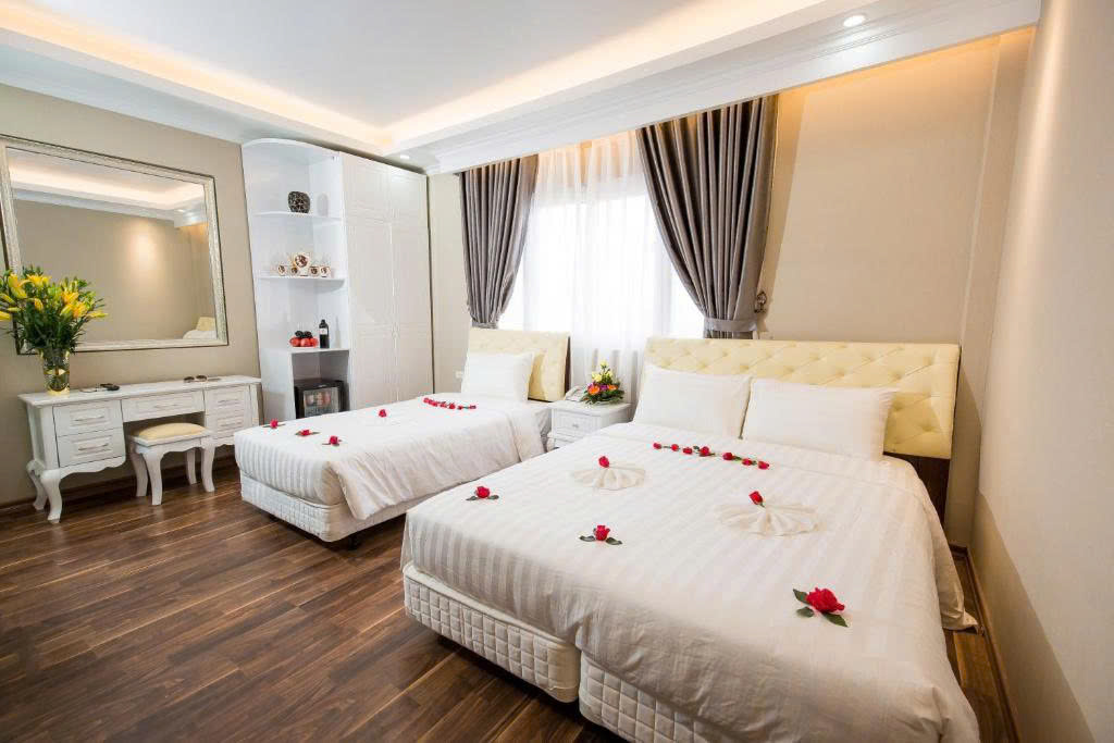 68 Tỷ khách sạn 22 Phòng Hàng Mành 9 Tầng Mặt TIền 5.5M Đẹp Doanh Thu Cao