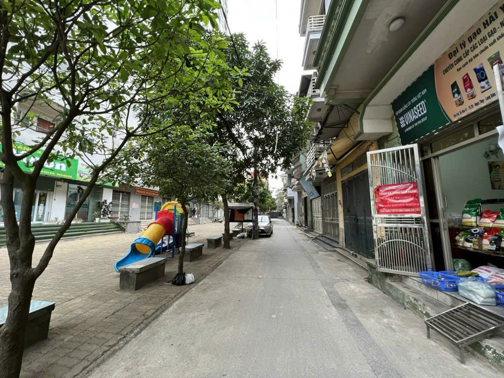 Bán nhà Ngọc Thụy - Nhà 4 tầng 38m - Mặt tiền hơn 3m