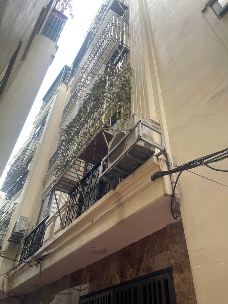 Cần bán nhà Ngọc thụy mới - 5 tầng - 35m - Giá 5 tỷ 950