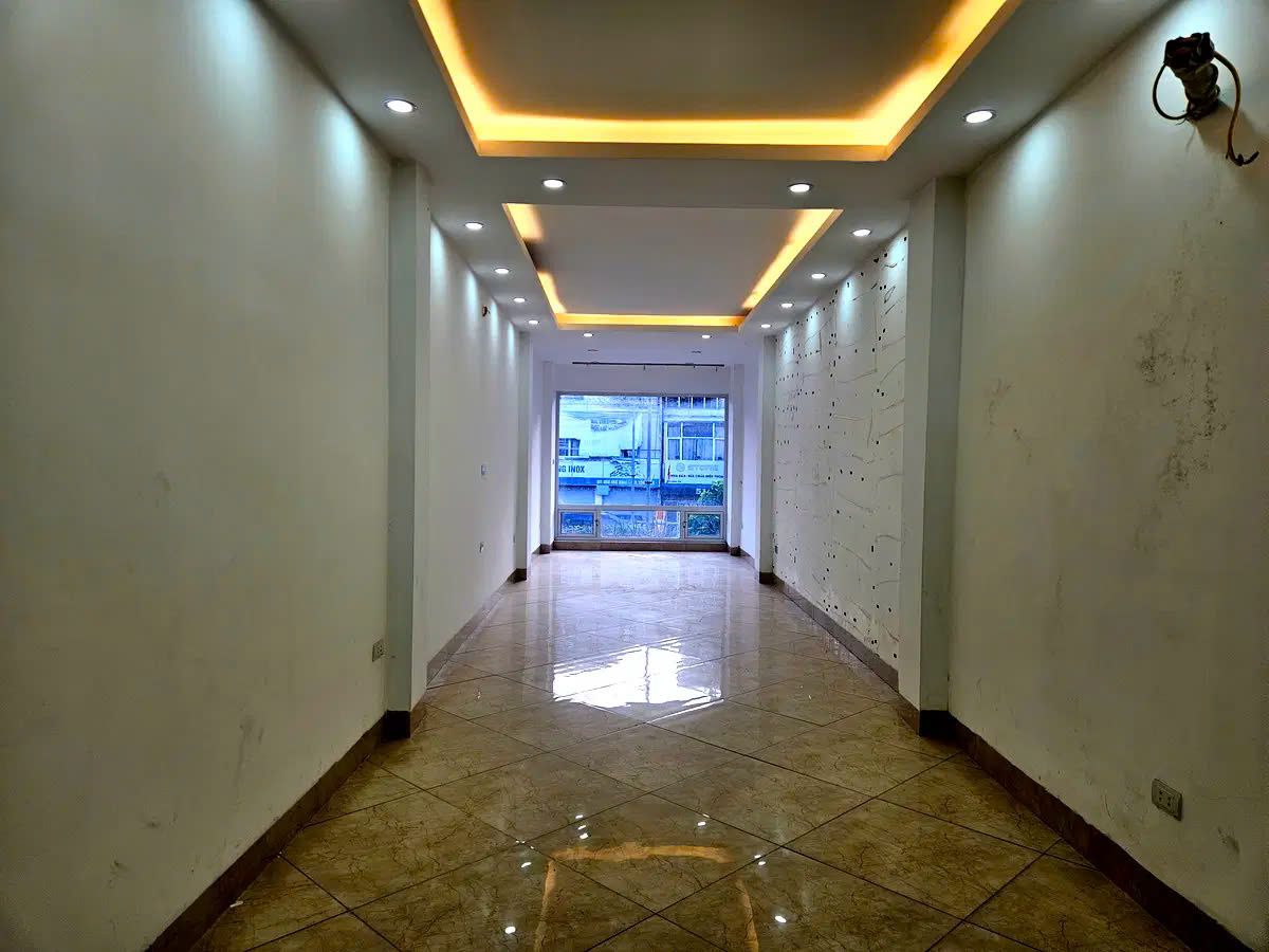 BÁN NHÀ MẶT PHỐ YÊN PHỤ, TÂY HỒ. 80M2 6 TẦNG 23 TỶ- LÔ GÓC 3 THOÁNG - THANG MÁY - MẶT PHỐ Ô TÔ TRÁNH - VỪA Ở VỪA LÀM