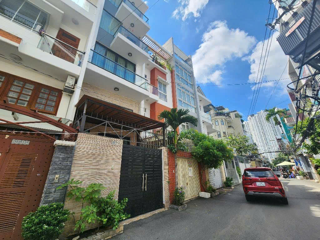 BÁN NHÀ PHỐ VIP KIỀU ĐÀM - 5 TẦNG - ĐƯỜNG 8M 793 TRẦN XUÂN SOẠN, P. TÂN HƯNG KẾ HIMLAM Q7