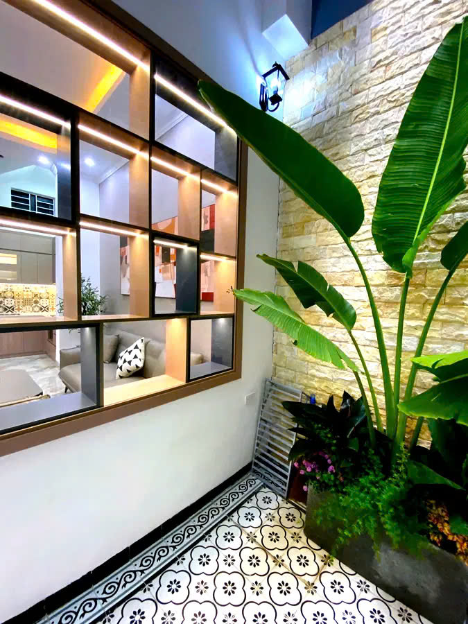 SIÊU PHẨM NGHI TÀM, TÂY HỒ. 40M2 5 TẦNG MT 5.1M 7,5 TỶ- NHÀ MỚI ĐẸP LUNG LINH- SÁT ĐƯỜNG THANH NIÊN- SÁT NGÕ OTO TRÁNH.