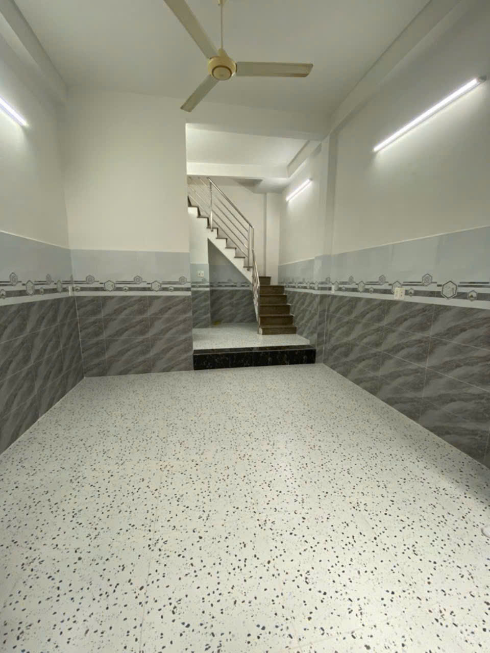 Chỉ Hơn 3 Tỷ ( TL) Sở Hữu Ngay Nhà Mới Phạm Văn Chí, Đủ Công Năng 25m2, 2 Tầng, Tại Q6 chỉ