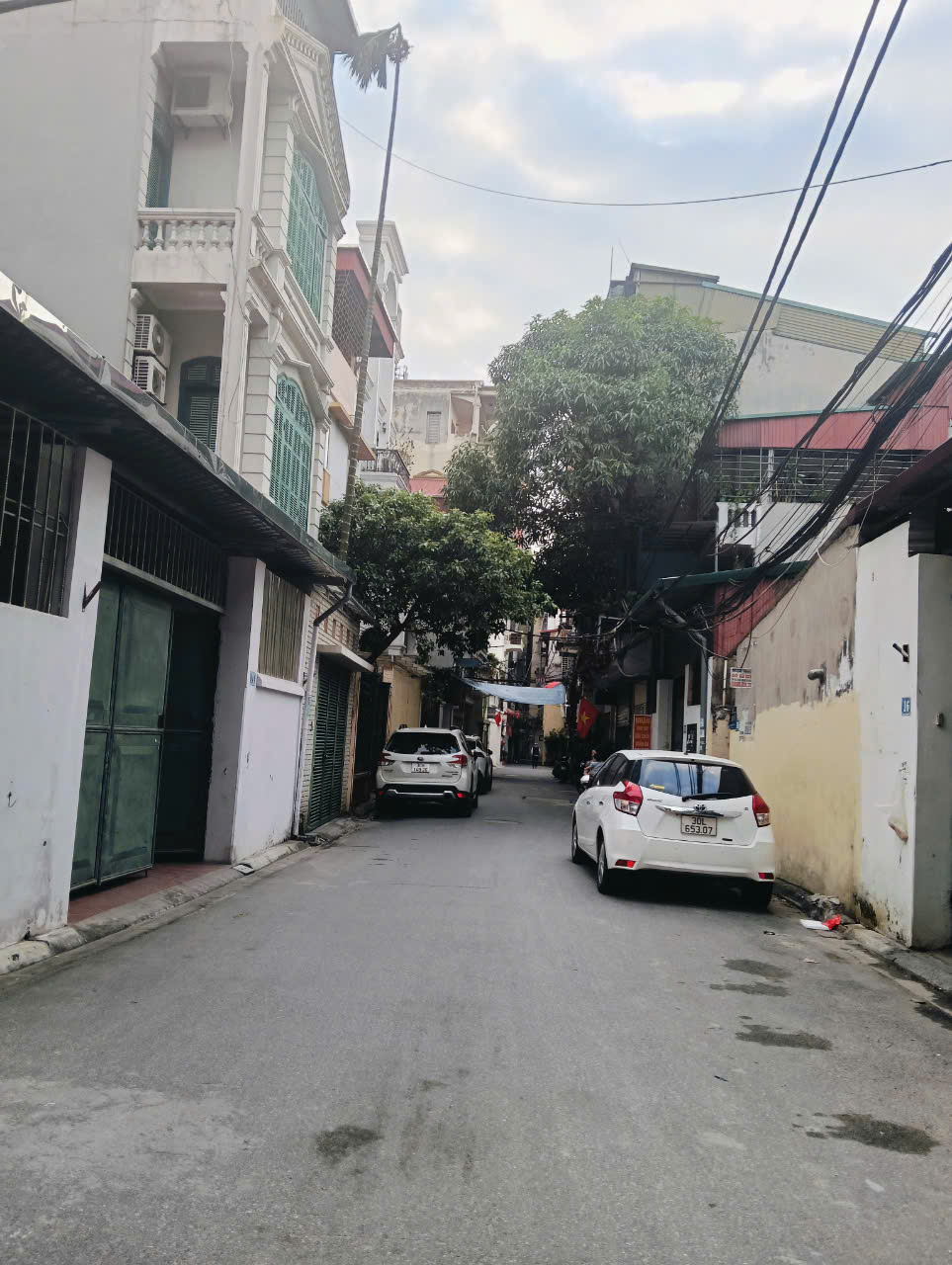 Nhà đẹp quá - phố Bồ Đề -Long Biên 55 m2, MT 6,9 m , ngõ ô tô tránh ,chỉ hơn 9 tỷ chốt ngay