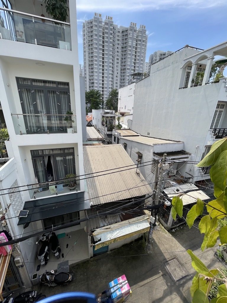 Bán Nhà HXH Thông Hậu Giang, Phường 11, Quận 6. DT 43m2 x 3 tầng (4.5 x 10). Giá 5.65 tỷ TL.