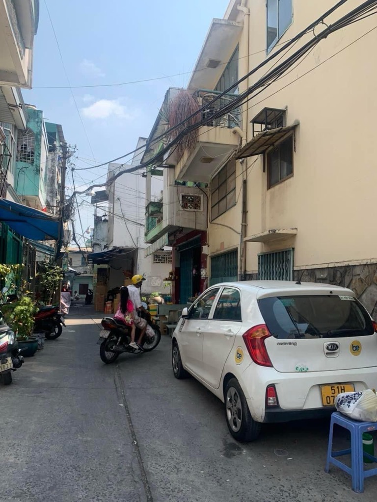 Bán Nhà HXH Thông Hồng Bàng, Phường 1, Quận 11. DT 46m2 x 4 Tầng (4.1 x 12). Giá 6.85 tỷ TL.