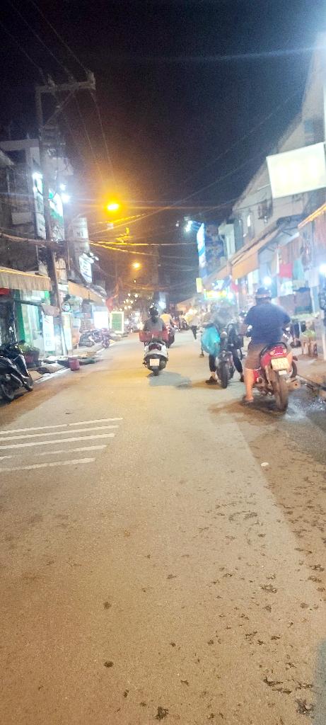 Nhà Mặt Tiền Ngang Hiếm 5.5m ngay Kinh Dương Vương - Bình Trị Đông B, Bình Tân. DT 67m2 x 2 tầng . Giá 6.15 Tỷ TL.