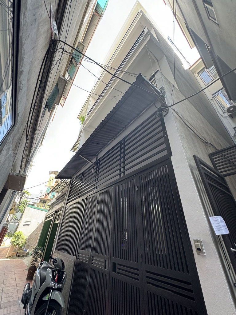 Bán nhà Ngõ 252 Ngọc Thuỵ 67m x 5T, MT 5.2m, dân xây oto đỗ cửa chỉ hơn 7 tỷ còn TL. LH 0936123469