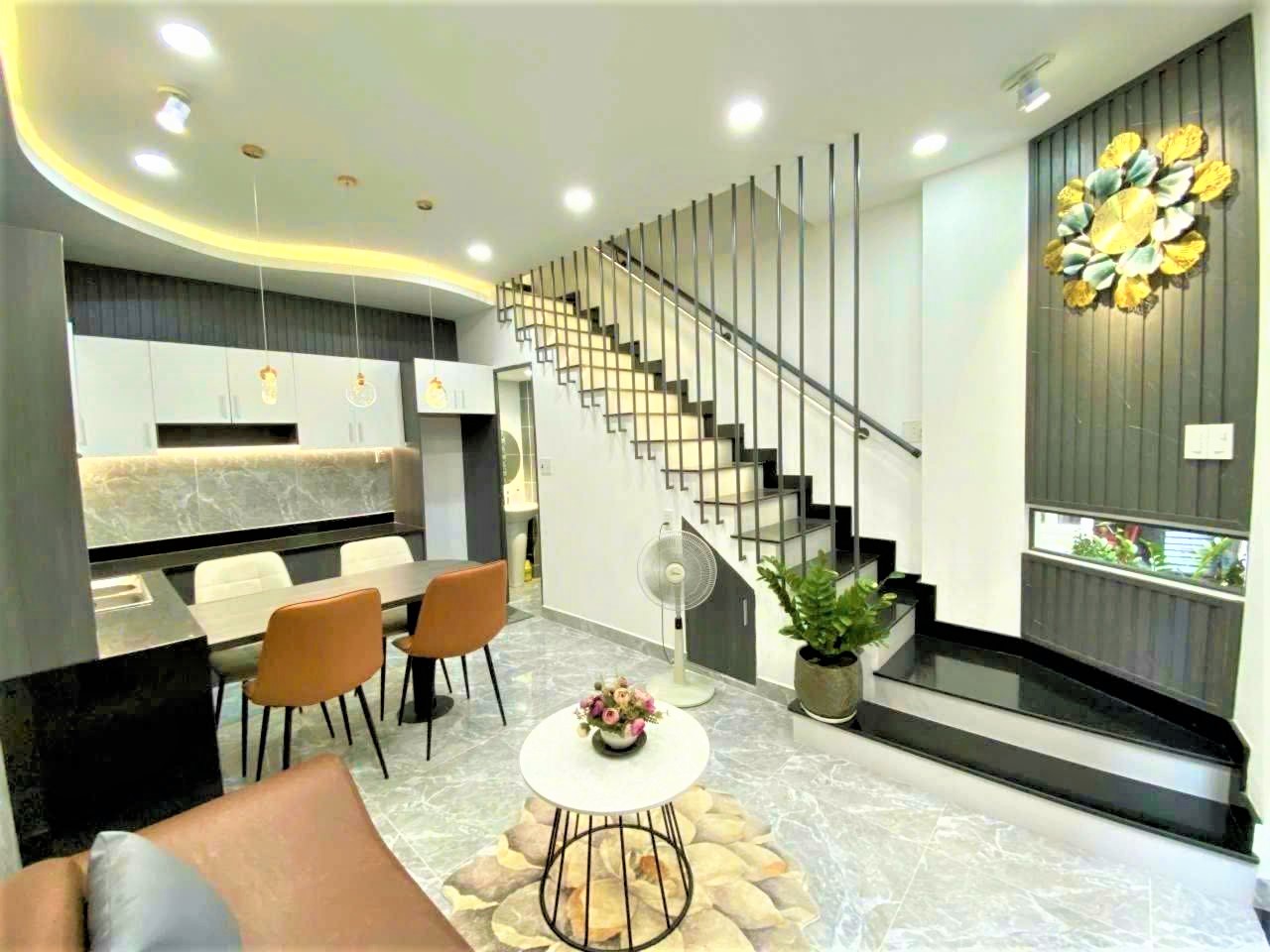 Bán nhà Hẻm Xe Hơi Đường 3/2 Quận 10, 3.6x12m, 3 tầng chỉ 5.6.