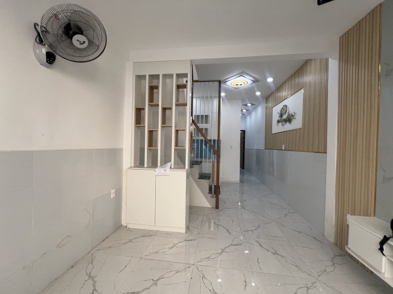 BÁN NHÀ GẦN BÙI VIỆN - HỒ HẢO HỚN, P. CÔ GIANG - 39M² - 2 TẦNG - 3PN - 2 MẶT TIỀN - GIÁ 5.85 TỶ