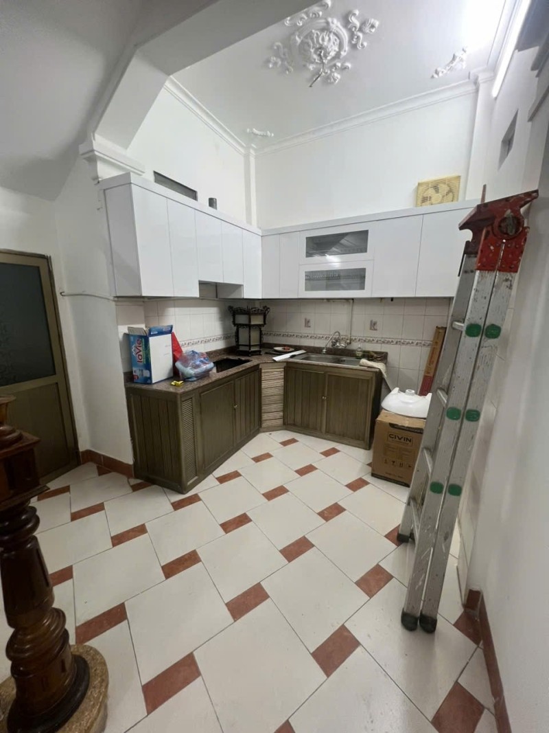 Bán nhà Võ Chí Công, Cầu Giấy. 77mx5; MT 5.5; Giá 12.3 tỷ NHÀ SÂN VƯỜN - AN SINH CỰC ĐỈNH, ĐẲNG CẤP - NGÕ Ô TÔ VF3 - NGÕ THÔNG GẦN PHỐ - Ở CỰC SƯỚNG