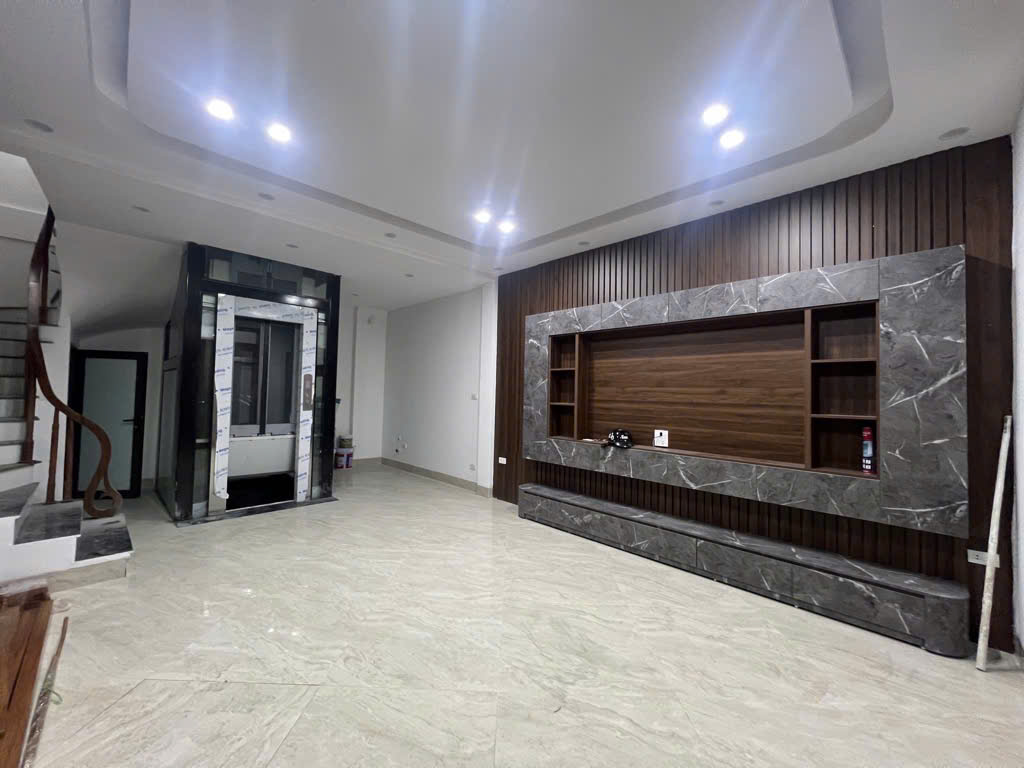 BÁN NHÀ SIÊU ĐẸP KHU BỒ ĐỀ - LONG BIÊN - 40M², 6 TẦNG, THANG MÁY HIỆN ĐẠI - GIÁ 8.7 TỶ