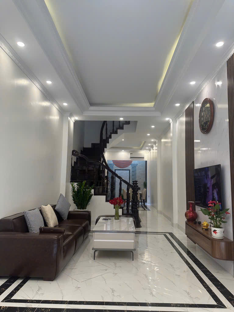 BÁN NHÀ NGÕ NÔNG THÔNG - Ô TÔ - NHÀ ĐẸP - 2 THOÁNG - AN SINH TUYỆT VỜI DT 54m NHỈNH 10tỷ