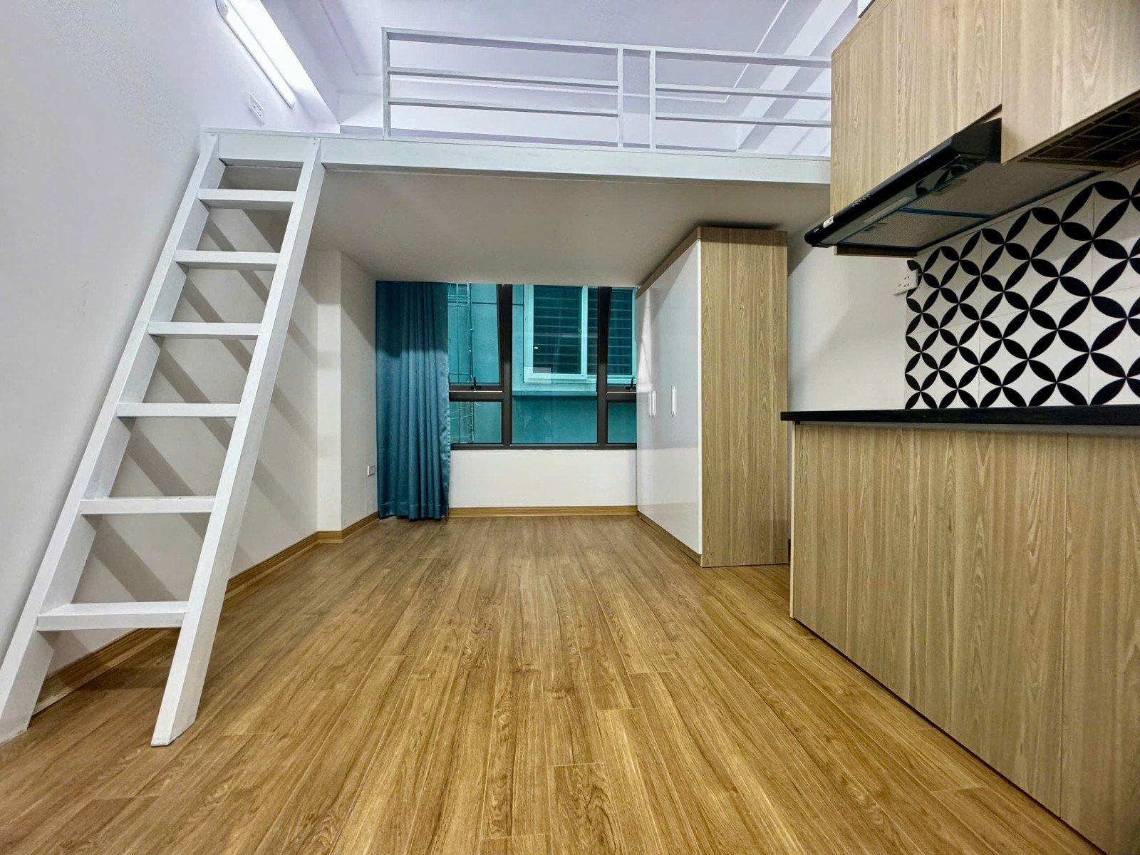 CHÍNH CHỦ CẦN TIỀN BÁN GẤP TÒA NHÀ CĂN HỘ DỊCH VỤ CHO THUÊ TẠI PHÚ ĐÔ QUẬN NAM TỪ LIÊM 38 m2 x 6 T NHỈNH 7 TỶ Ô T Ô KD