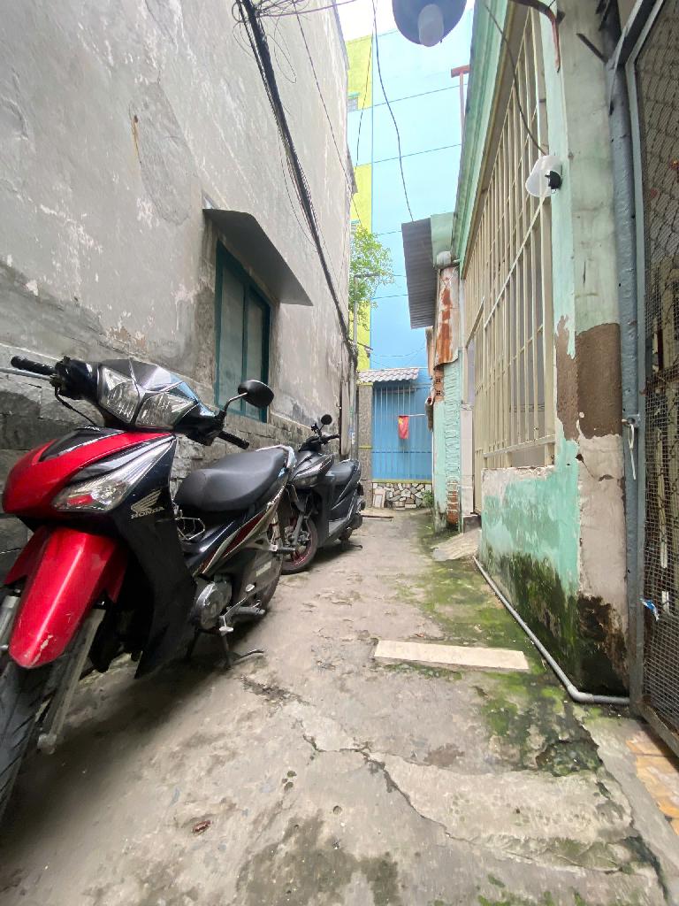 Mặt tiền hẻm 231 Dương Bá Trạc 3.3x14 đúc 4 tâng chỉ 3 tỷ 9