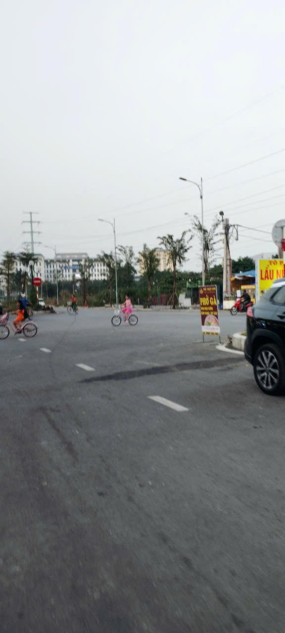 Tòa CHDV Bề thế PHƯƠNG CANH - CĐ FPT Nam từ liêm, 96m2, 9 tầng, dòng tiền 120tr/ tháng