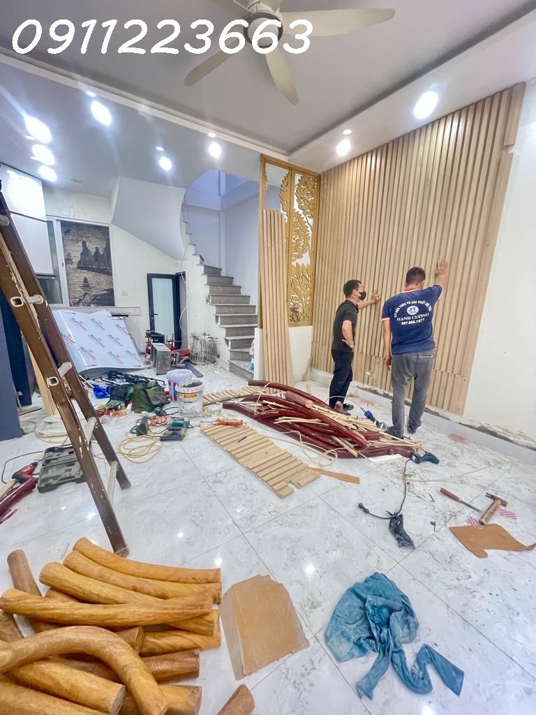 NHÀ 5 TẦNG ĐẲNG CẤP - NGÕ RỘNG, SÁT PHỐ, NGUYỄN KHOÁI - 5.9 TỶ