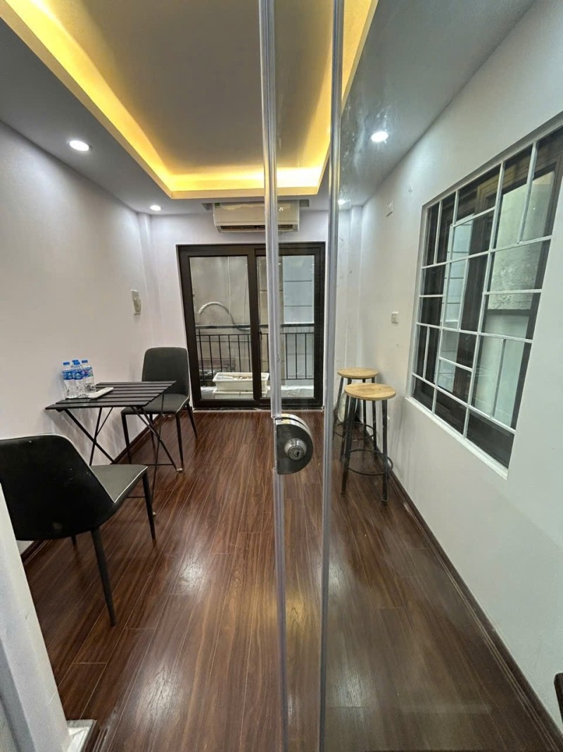 Bán nhà Hoàng Quốc Việt, Cầu Giấy. 12/14m2; 5 tầng; MT 2.8; 3PN, Giá 3.15 tỷ 3PN - NHỎ TIỀN PHÙ HỢP VỚI NHIỀU GIA ĐÌNH